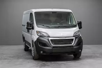 Peugeot Boxer 328 2.2 Bluehdi 120CV L1H1 Autocarro (IVA ESCLUSA)