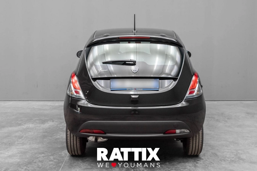 Lancia Ypsilon 1.0 firefly hybrid 70CV PLATINO Nero Vulcano  Nuovo foto 5
