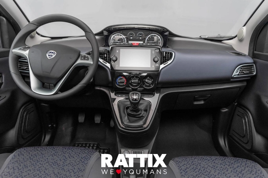 Lancia Ypsilon 1.0 firefly hybrid 70CV PLATINO Nero Vulcano  Nuovo foto 8