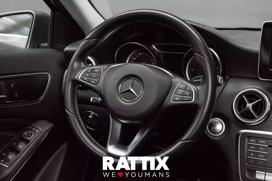  MERCEDES Classe A - W176 Usato ritirato Grigio foto 9