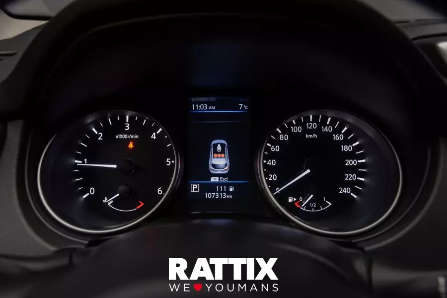  NISSAN qashqai ii 2017 Aziendale Black metallic foto 15