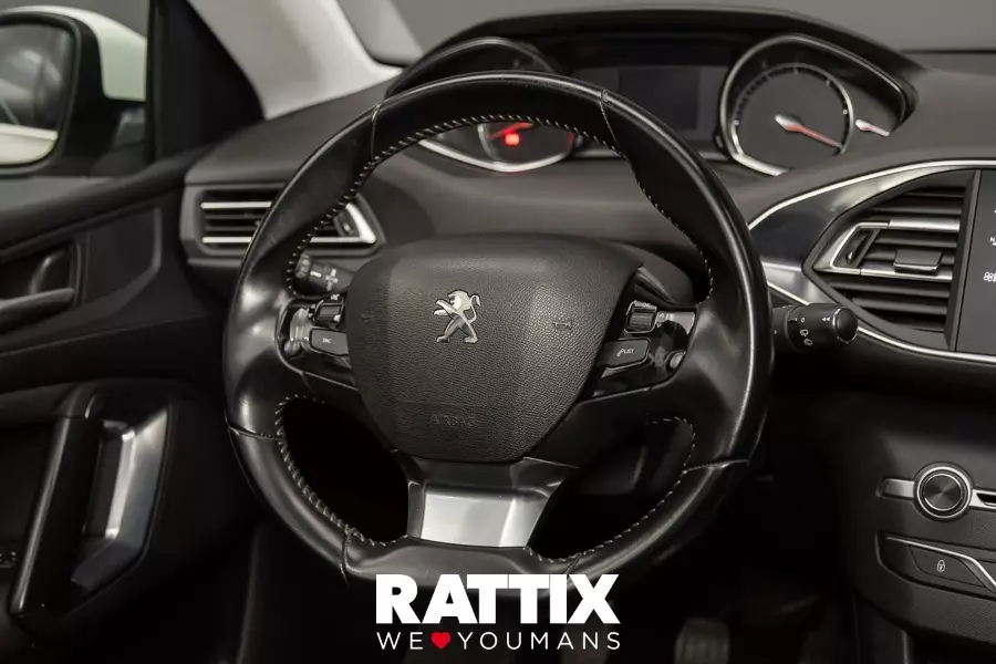  PEUGEOT 308 ii 2018 sw Aziendale Bianco Banchisa foto 10