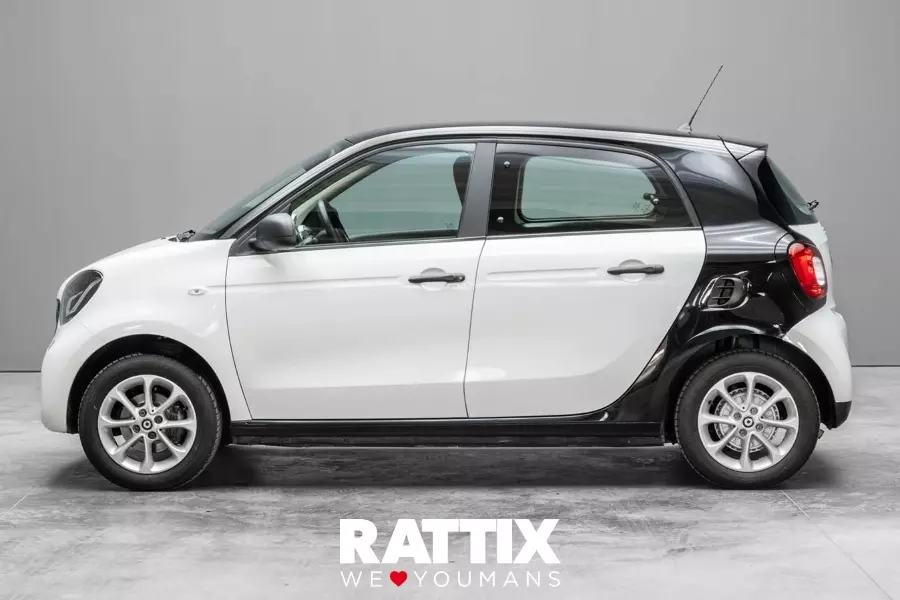  SMART Forfour II 2015 Usato Bianco foto 2